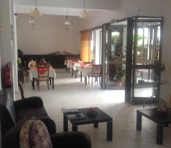 维罗尼基酒店 酒店